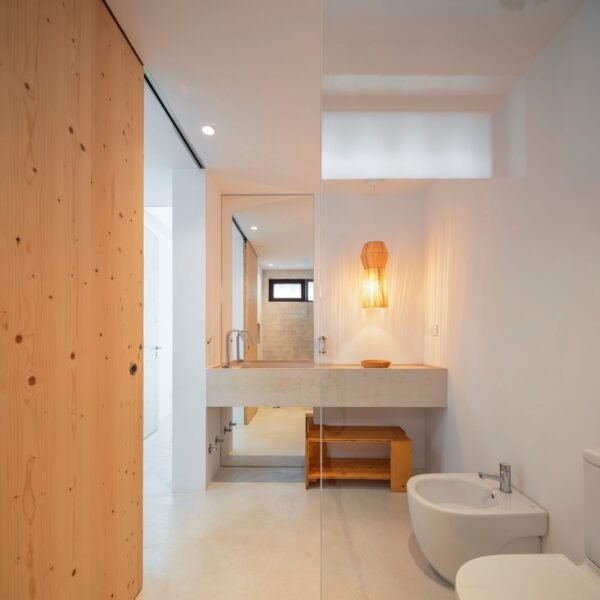 Pereira Miguel Arquitectos + Nuno Martins Correia - Casa Árbol (Fernando Guerra)
