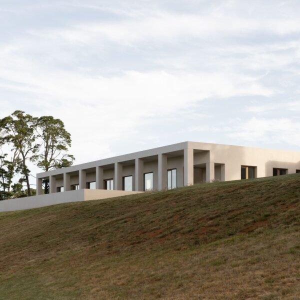 Davidov Architects - Residencia EPSC (Timothy Kaye, Shannon McGrath)