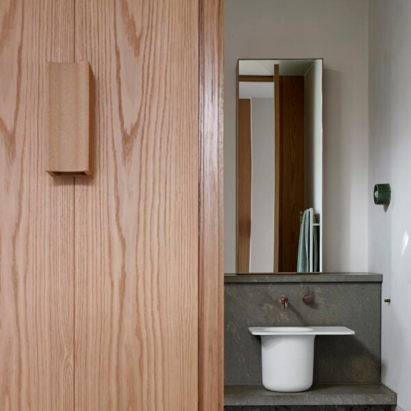 Davidov Architects - Residencia EPSC (Timothy Kaye, Shannon McGrath)