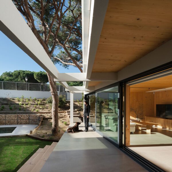Lisabesur Arquitectos - Casa Pinola (Jesús Granada)