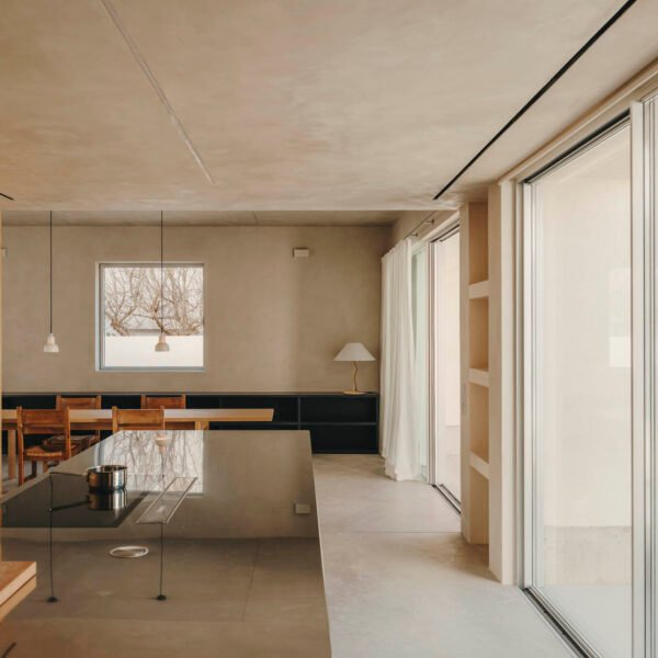 Skye Maunsell Studio + Jordi Veciana + Juan Gurrea Rumeu - Casa TD (Salva López + simone Marcolin)