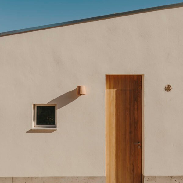 Skye Maunsell Studio + Jordi Veciana + Juan Gurrea Rumeu - Casa TD (Salva López + simone Marcolin)