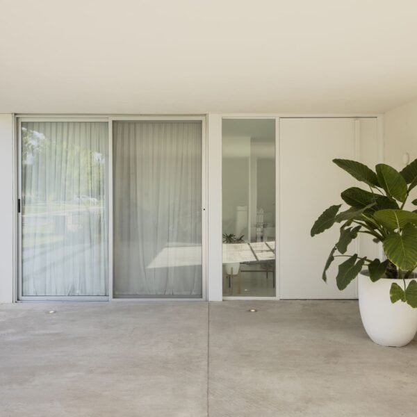 Anibal Bizzotto + Bruno Sirabo - Casa en Santa Emilia (Albano García)