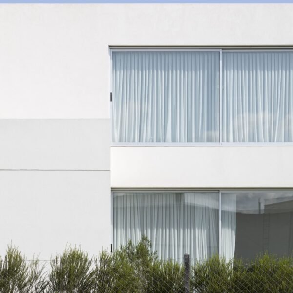 Anibal Bizzotto + Bruno Sirabo - Casa en Santa Emilia (Albano García)