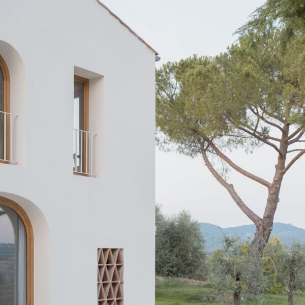 Fontego Architettura - Fienile N Barn Restoration (Federico Farinatti)