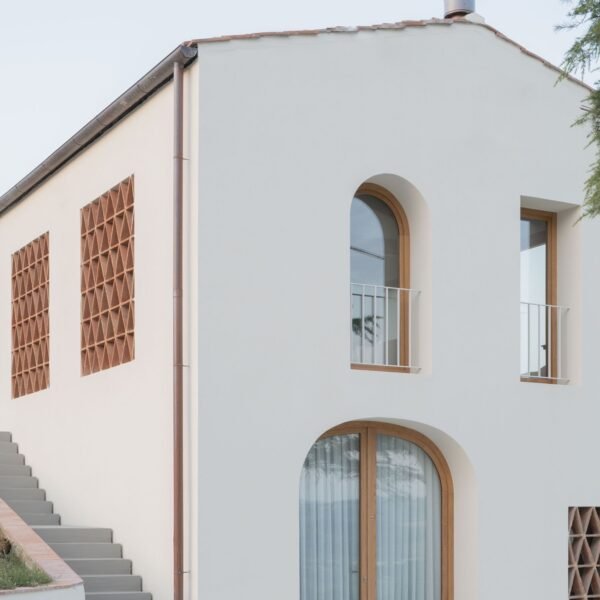 Fontego Architettura - Fienile N Barn Restoration (Federico Farinatti)