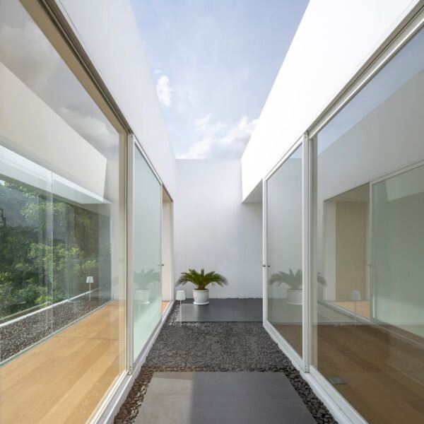 Spacy Architecture - Casa (Rungkit Charoenwat)
