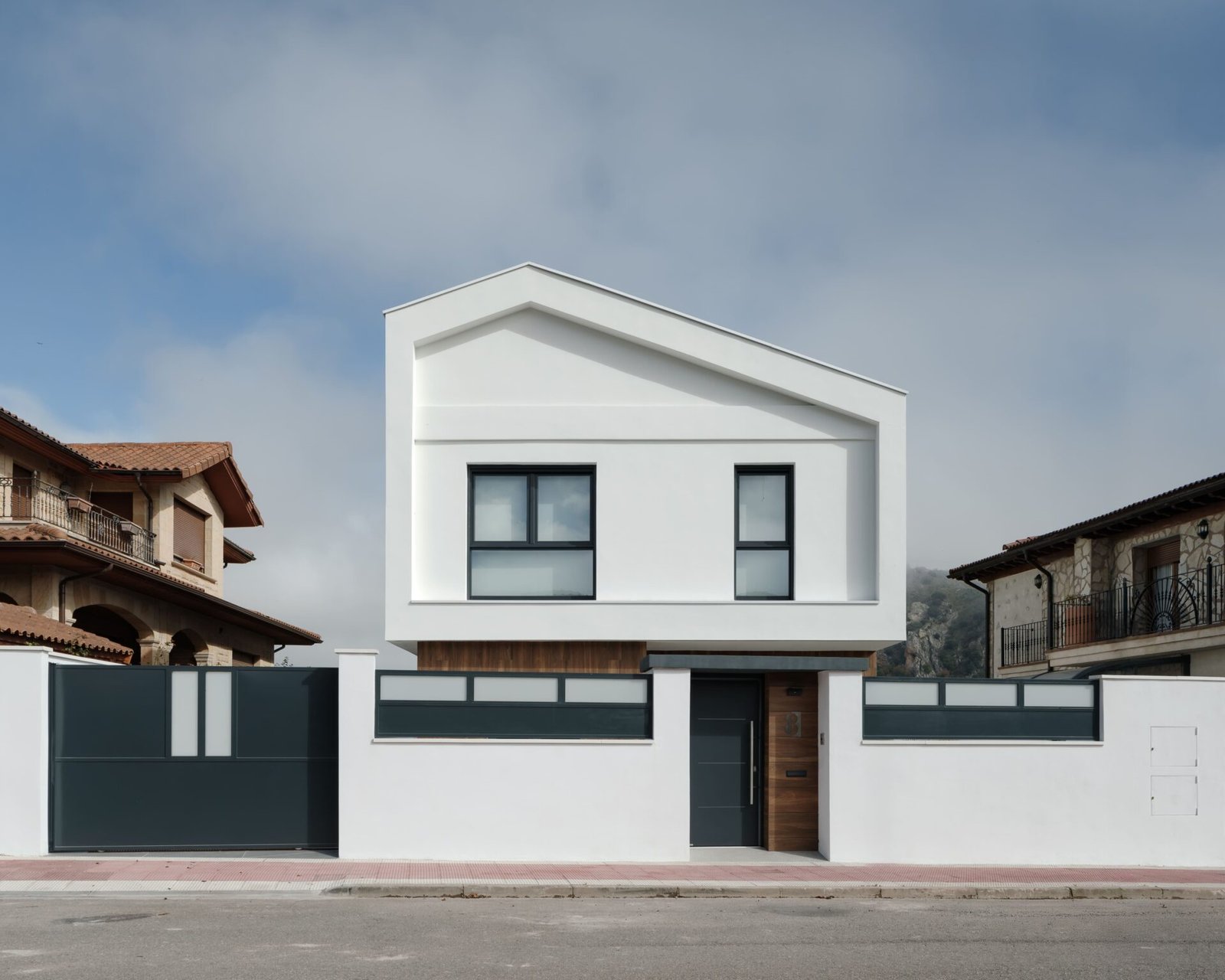 Esther Vicario Azcona - Casa en Ezcaray (María Azcarate)