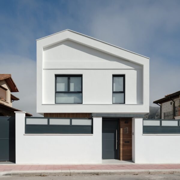 Esther Vicario Azcona - Casa en Ezcaray (María Azcarate)