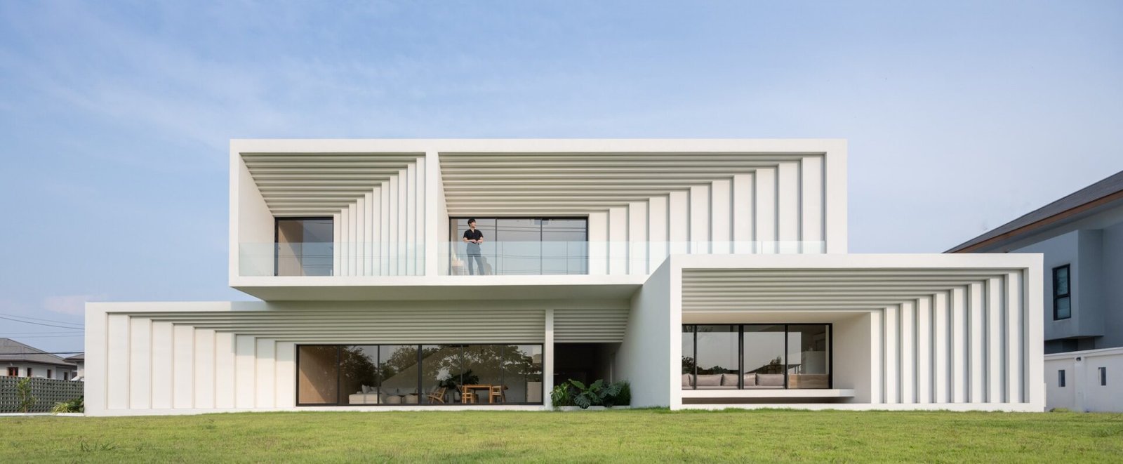 WARchitect - Residencia empotrada (Rungkit Charoenwat)