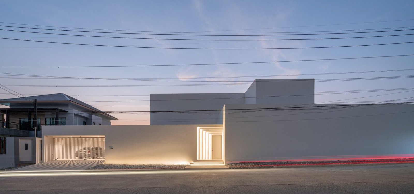 WARchitect - Residencia empotrada (Rungkit Charoenwat)