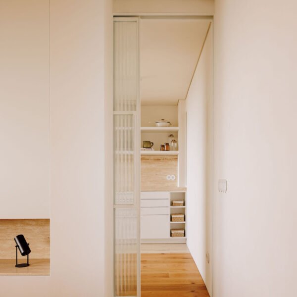 Nuno Nascimento Arquitectos - Apartamento CCP (Francisco Nogueira)