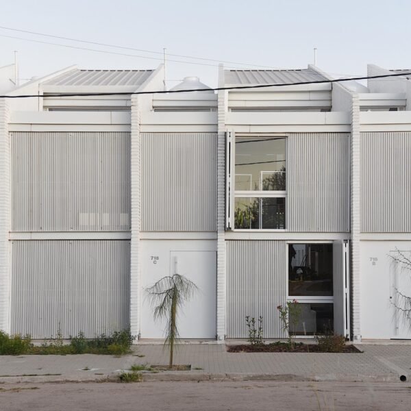 Carranza Vazquez arquitectos - Viviendas en Jesús María (Javier Agustín Rojas, Santiago Ruiz)