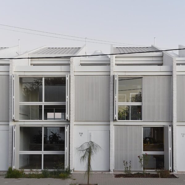 Carranza Vazquez arquitectos - Viviendas en Jesús María (Javier Agustín Rojas, Santiago Ruiz)