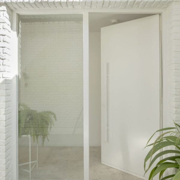 Di Marco + Robles Arquitectos - Casa Florida (Bruto Studio)