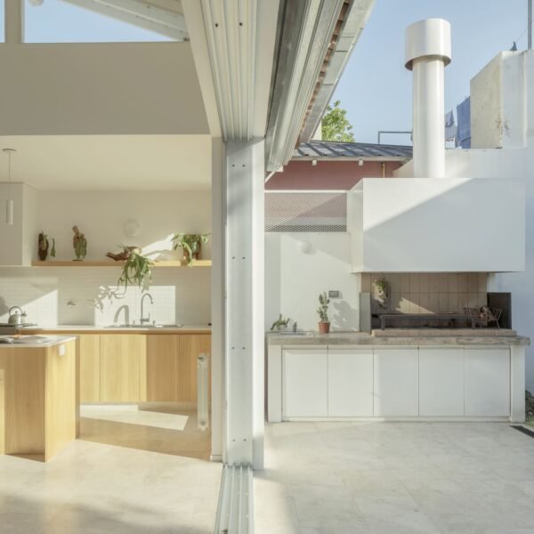 Di Marco + Robles Arquitectos - Casa Florida (Bruto Studio)