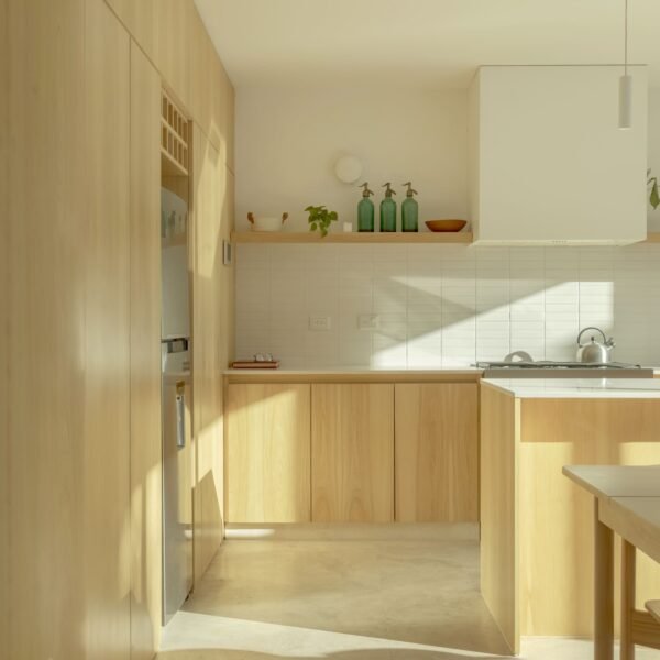 Di Marco + Robles Arquitectos - Casa Florida (Bruto Studio)