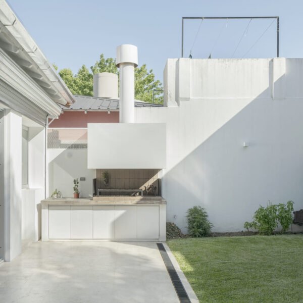 Di Marco + Robles Arquitectos - Casa Florida (Bruto Studio)