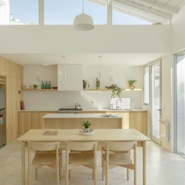 Di Marco + Robles Arquitectos - Casa Florida (Bruto Studio)