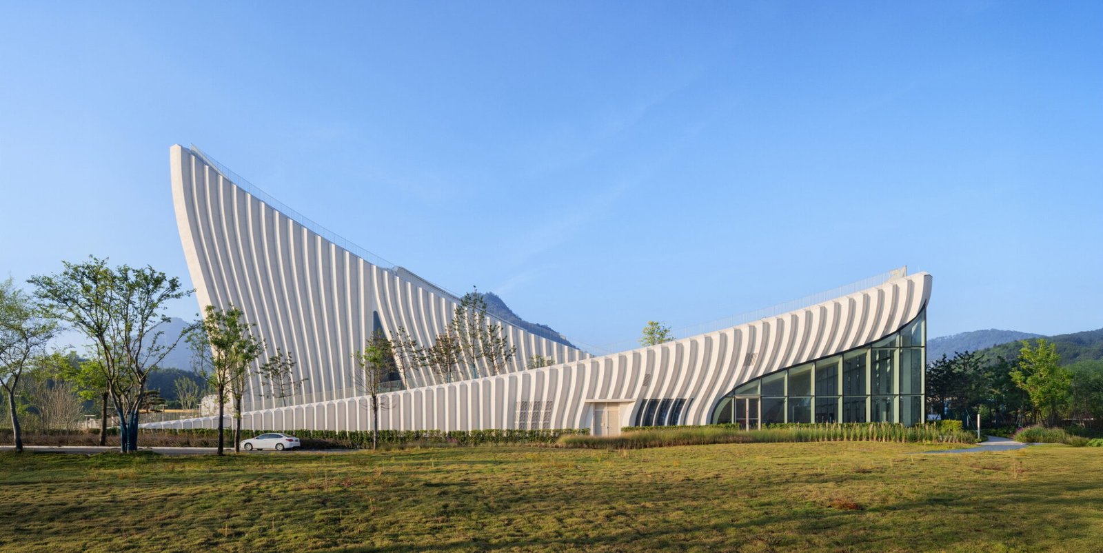 Atelier Alter Architects - Sunner Museum (Cyan & Orange Images)