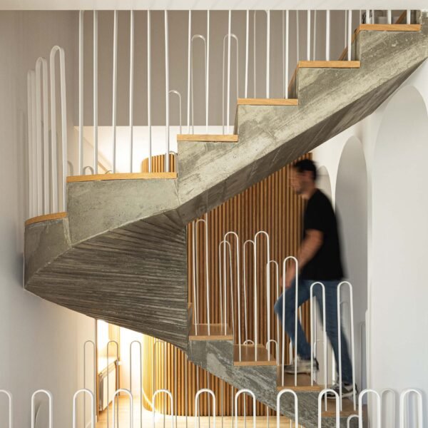 Tiago Castro Sousa - Casa Arco (Ivo Tavares Studio)
