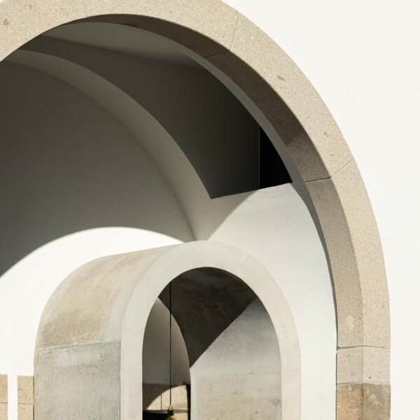 Tiago Castro Sousa - Casa Arco (Ivo Tavares Studio)