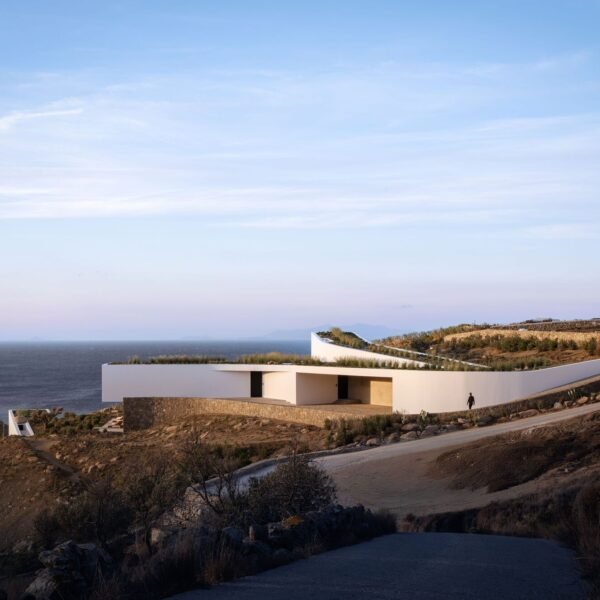 A31 Architecture - Casa Aimasia (Mike Kelley)