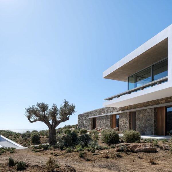 A31 Architecture - Casa Aimasia (Mike Kelley)