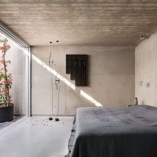 A31 Architecture - Casa Aimasia (Mike Kelley)