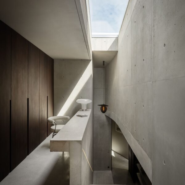 A31 Architecture - Casa Aimasia (Mike Kelley)