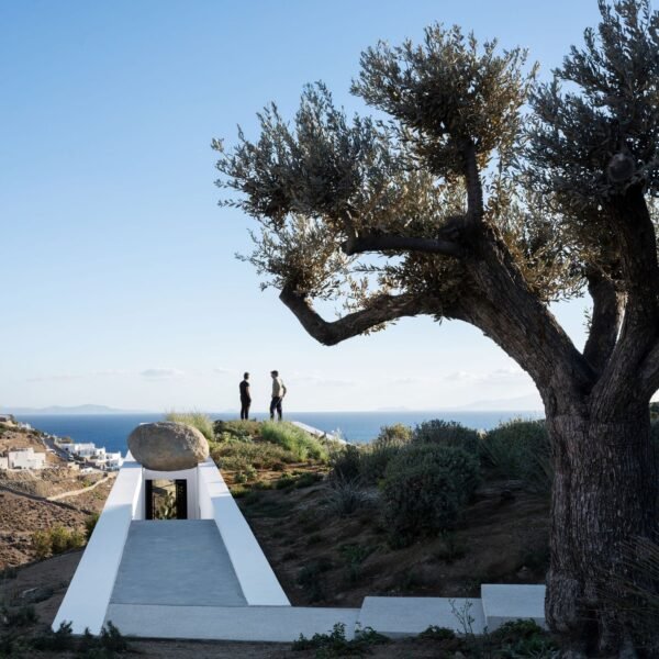 A31 Architecture - Casa Aimasia (Mike Kelley)