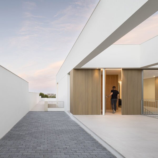 Alfada Estudio - Casa Honda (Juanca Lagares)
