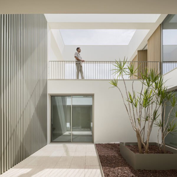 Alfada Estudio - Casa Honda (Juanca Lagares)