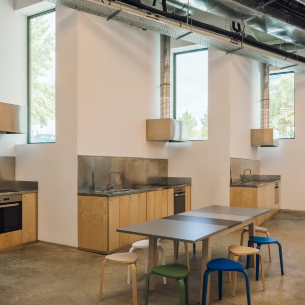 Andre Kong Studio - Vivienda para estudiantes (Lourenço Teixeira de Abreu)