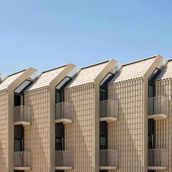 Andre Kong Studio - Vivienda para estudiantes (Lourenço Teixeira de Abreu)