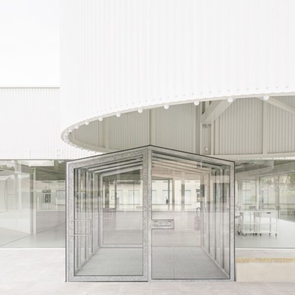 GENS - Estación de Servicio (Ludmilla Cerveny)