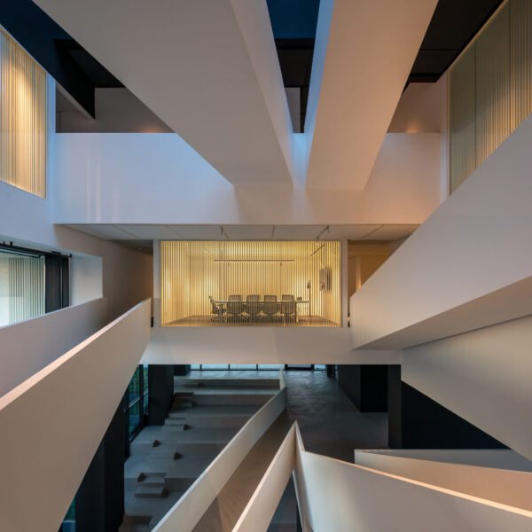 NOIR Office - Oficina de Rahyaft (Deed Studio)