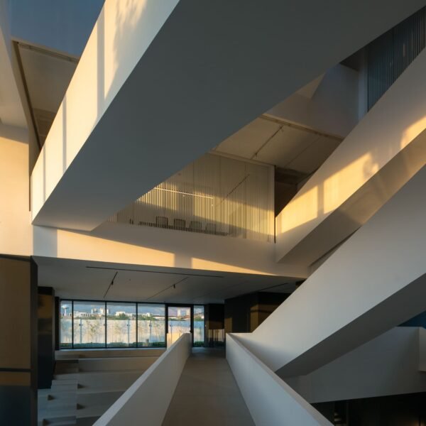 NOIR Office - Oficina de Rahyaft (Deed Studio)