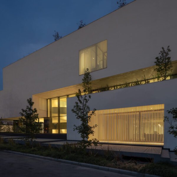 NOIR Office - Oficina de Rahyaft (Deed Studio)
