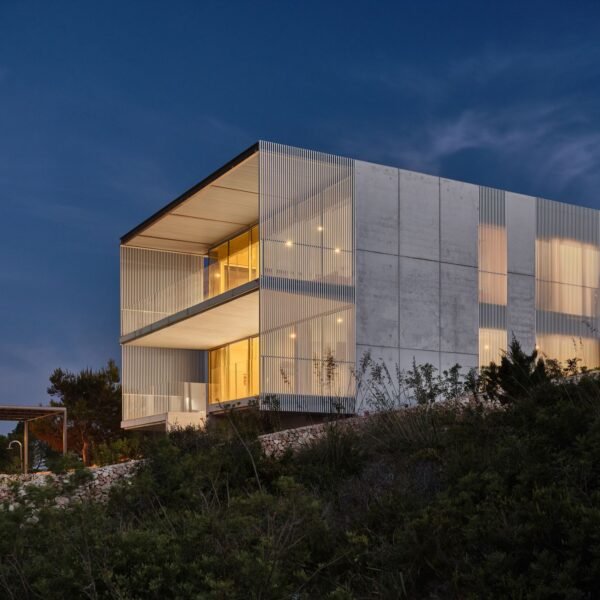 NOMO Studio - Casa Acero (Adrià Goula)
