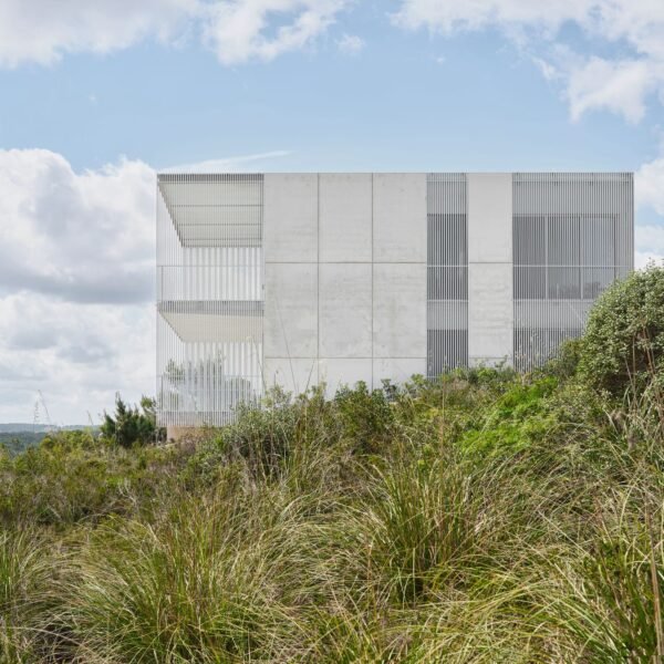 NOMO Studio - Casa Acero (Adrià Goula)