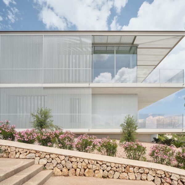 NOMO Studio - Casa Acero (Adrià Goula)