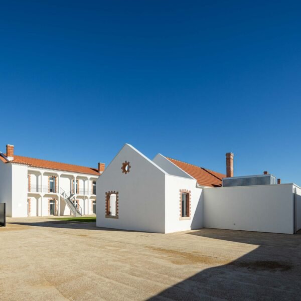 Adarq - André David, Arquitecto - Reabilitación Urbana del Bairro de Boneco (Ivo Tavares Studio)