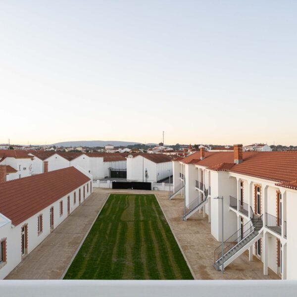 Adarq - André David, Arquitecto - Reabilitación Urbana del Bairro de Boneco (Ivo Tavares Studio)