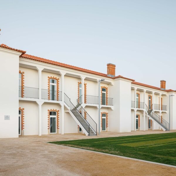 Adarq - André David, Arquitecto - Reabilitación Urbana del Bairro de Boneco (Ivo Tavares Studio)