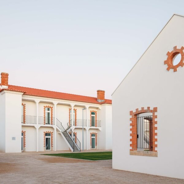 Adarq - André David, Arquitecto - Reabilitación Urbana del Bairro de Boneco (Ivo Tavares Studio)