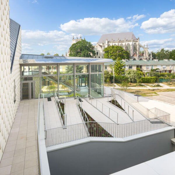 AJC Architectes - Teatro Regional de Beauvaisis (Sergio Grazia)