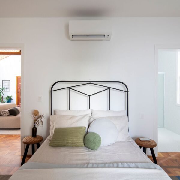 Iná Arquitetura - Apartamento Jardins 95 (Maira Acayaba)