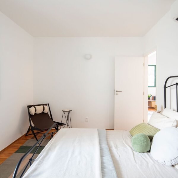 Iná Arquitetura - Apartamento Jardins 95 (Maira Acayaba)