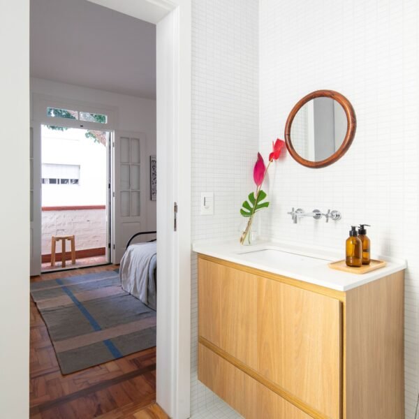 Iná Arquitetura - Apartamento Jardins 95 (Maira Acayaba)